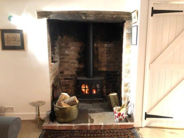 River Cottage A Country Retreat In Wooded Gardens East Stoke  Buitenkant foto